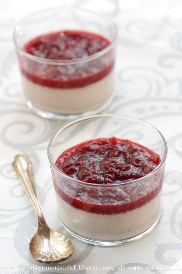 Compote de rhubarbe et framboises Un déjeuner de soleil