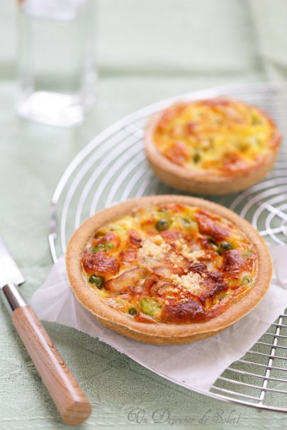 Quiche aux petits pois, fèves et lardo di Colonnata