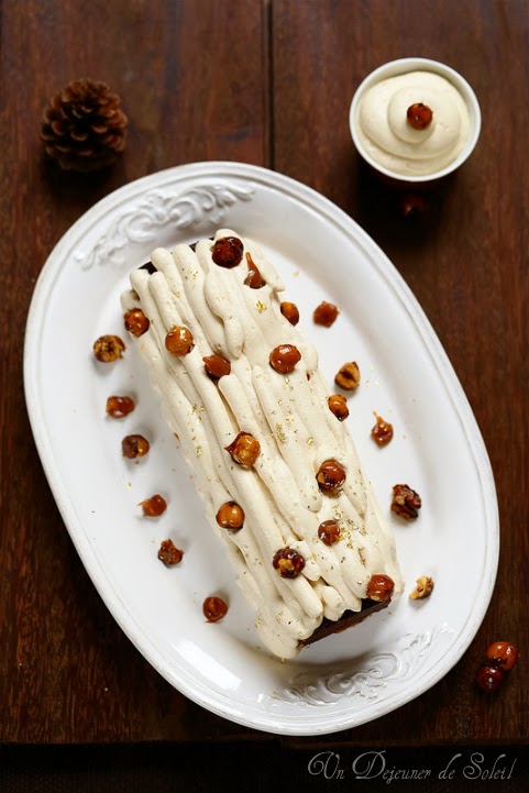 Bûchette de Noël au chocolat, cœur caramel beurre salé - La