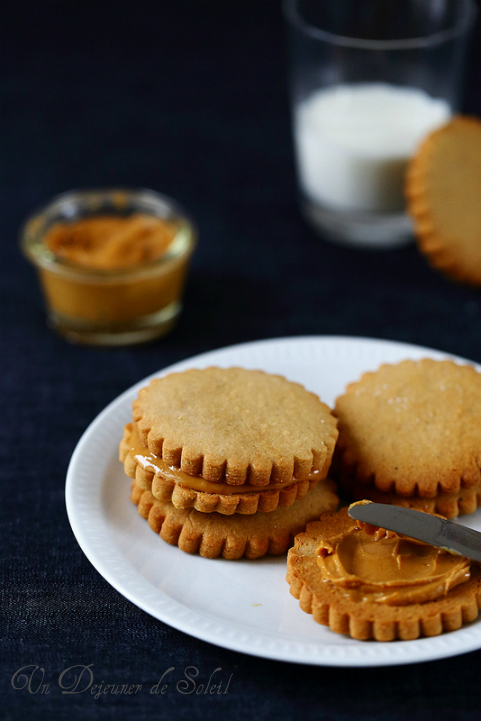 Biscuits au beurre ou purée de cacahouètes (peanut butter cookies)