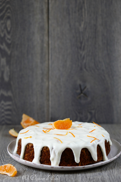 Gâteau moelleux aux clémentines, glaçage au yaourt - Un déjeuner