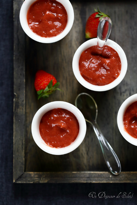 Compote fraises rhubarbe vanille (facile et légère)