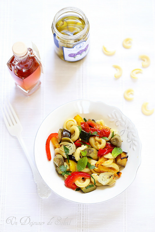 Salade de pâtes aux légumes rôtis, à l'italienne 