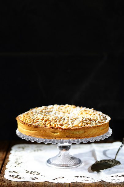 Torta della nonna (tarte à la crème pâtissière et aux pignons)