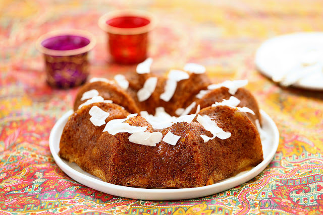 Cake ou gâteau à la marmelade d'orange, semoule et coco