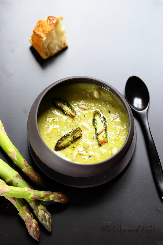 Potage vert et sa tuile au parmesan - Et si c'était bon