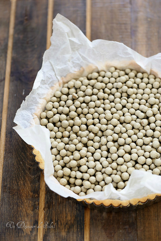 Comment faire un beau fond de tarte à base de pâte sucrée! 