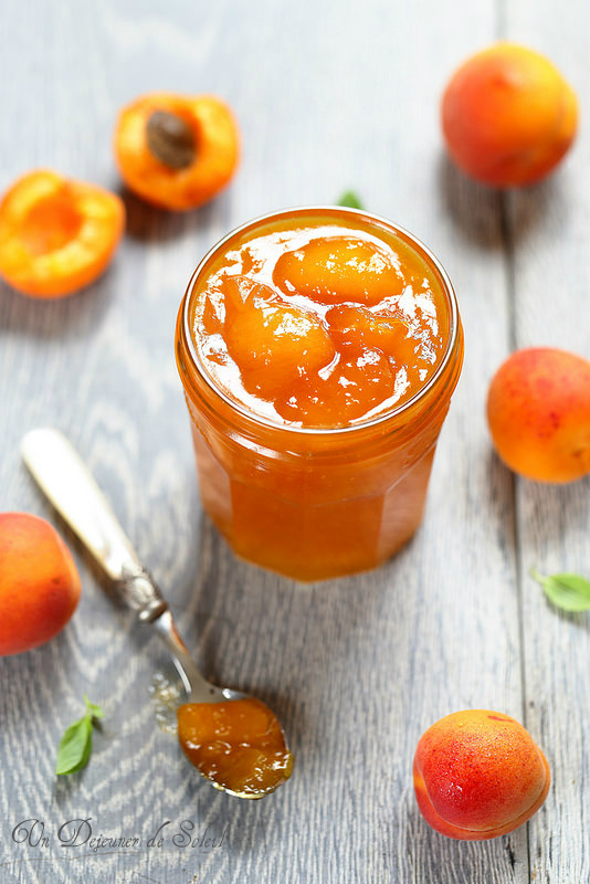 Confiture d'abricots à la fleur d'oranger - Un déjeuner de soleil