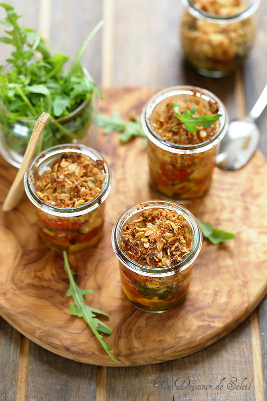 Crumble de tomates et de courgettes - Un déjeuner de soleil