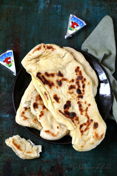 Cheese naans (pas à pas)