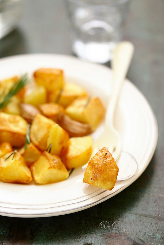 Vingt cinq recettes d'accompagnements ou salades pour les fêtes (pommes de terre rôties)