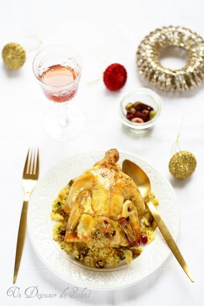 Poulet ou chapon farcis aux pistaches et aux cranberries