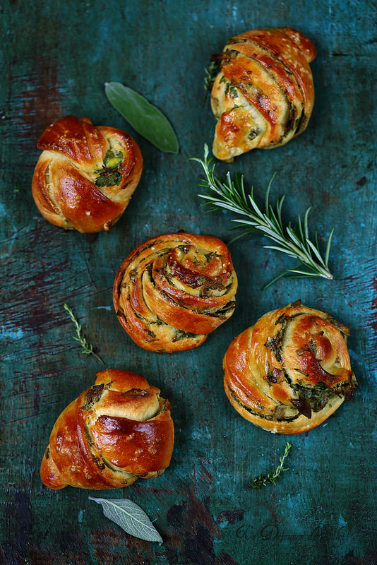 brioche salee tressee herbes