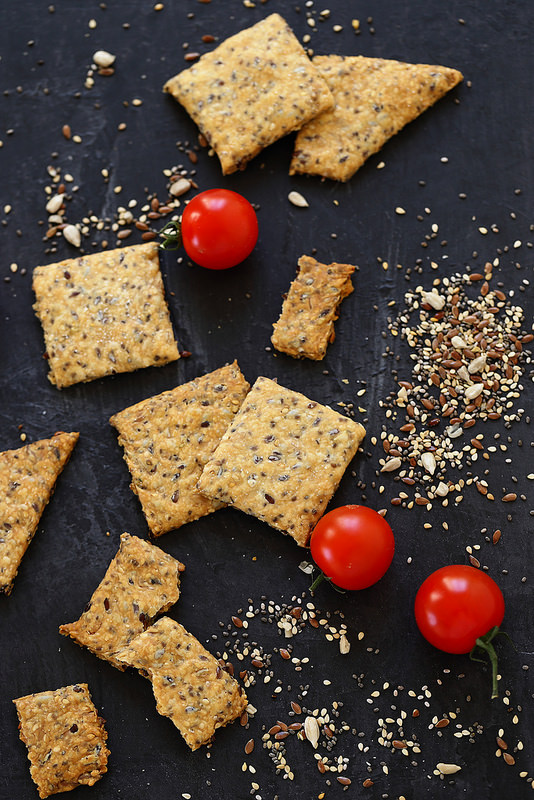 Crackers aux graines et Tête de Moine AOP