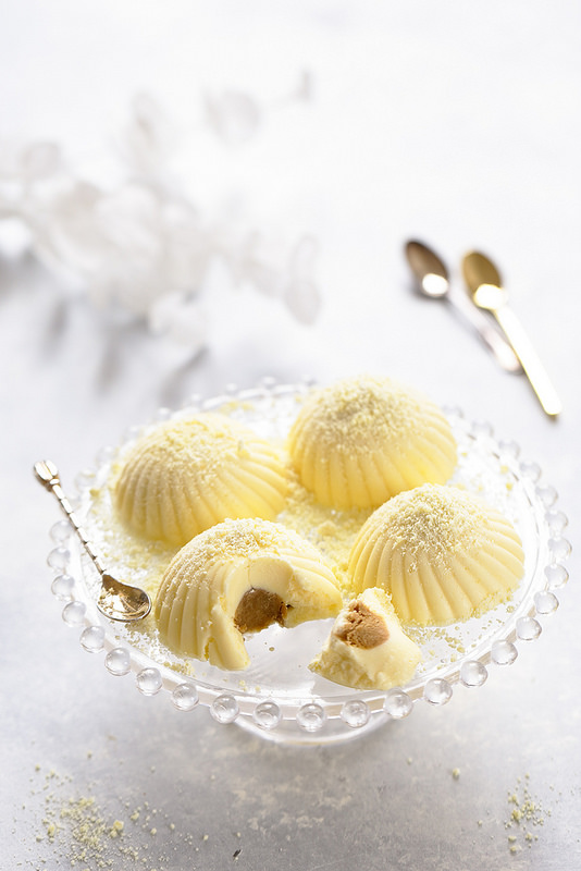 Dôme glacé au chocolat blanc coeur de café comme en Italie (Tartufo bianco)