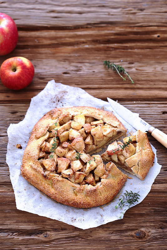 Tarte rustique aux pommes, toute simple, fruitée et sans moule