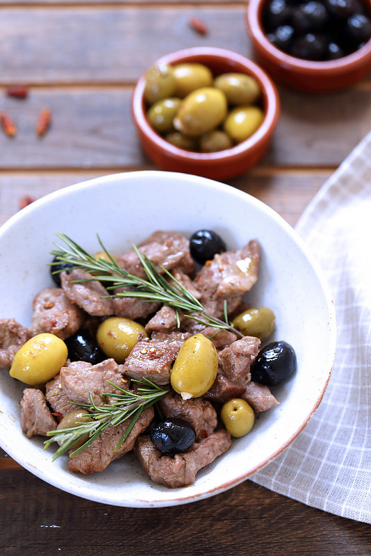 Agneau aux olives à l'italienne, facile, rapide et parfaite pour Pâques