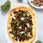 pizza vegetarienne hiver champignons kale