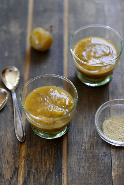 Compote de prunes reine-claude à la cardamome