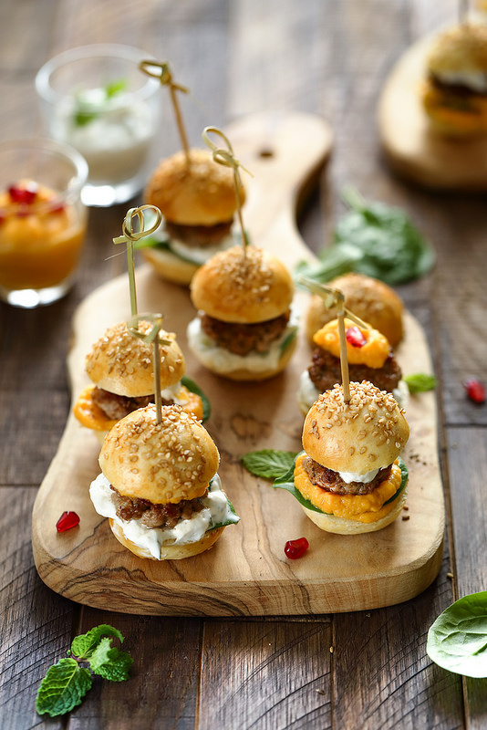 Burgers d'agneau version mini et facile avec tzatziki 