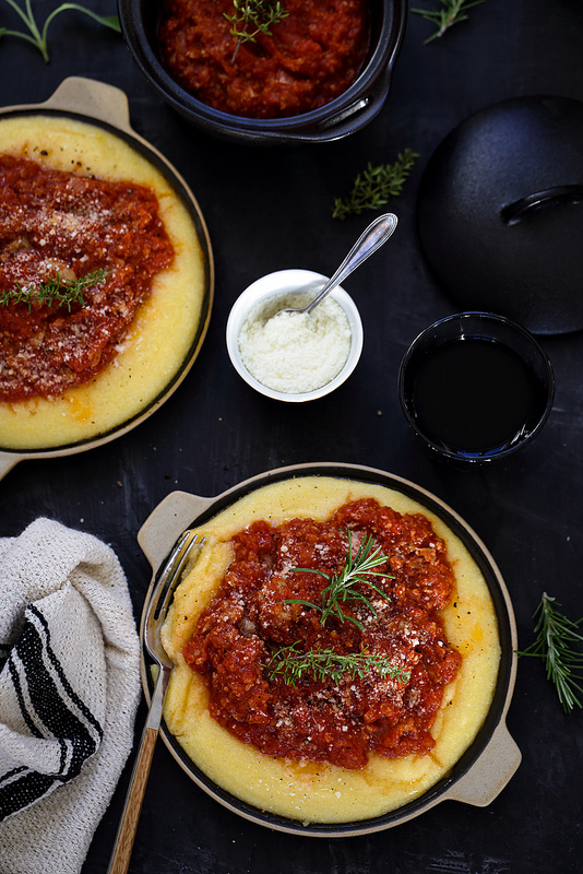 Polenta aux saucisses à l'italienne recette