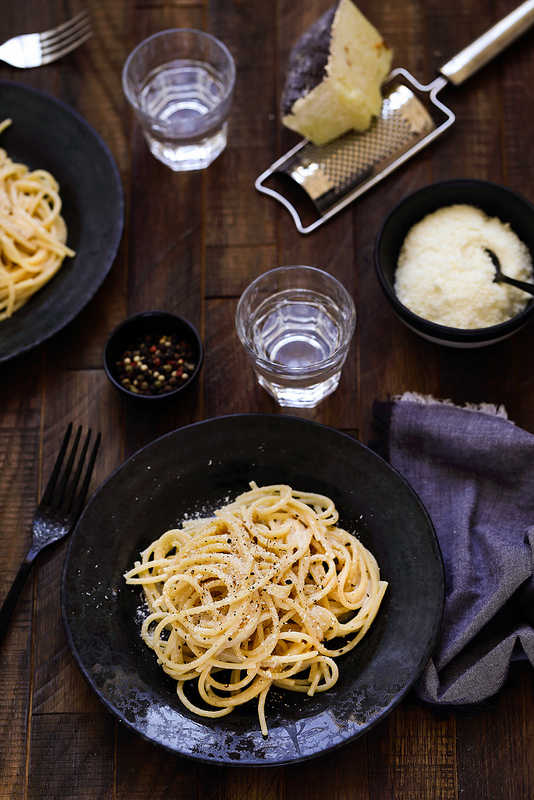 Réussir les pâtes cacio e pepe italiennes : la recette et le secret des chefs