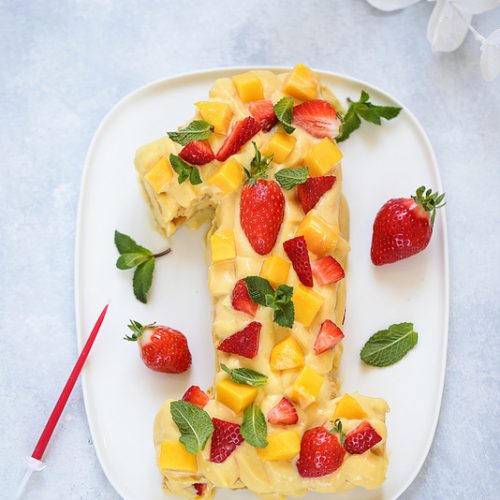 Gâteau chiffre au fruit de la passion, mangue et fraises (sans gluten)