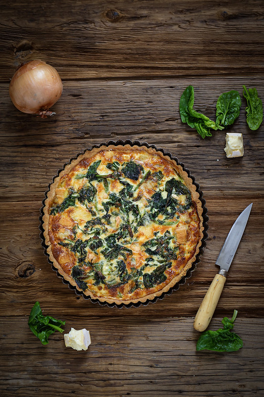 Tarte aux épinards, oignons et fromage