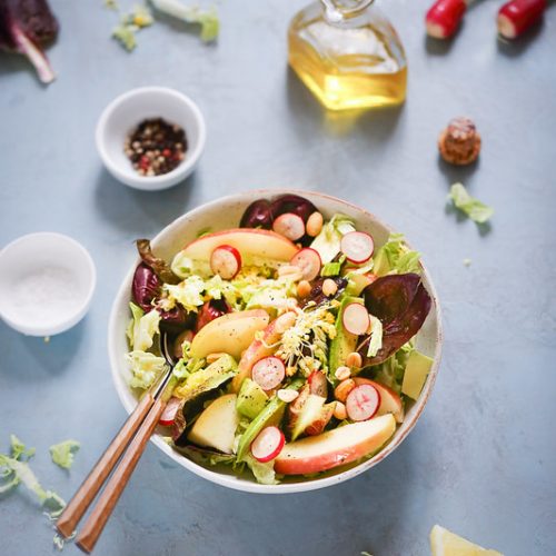 Salade chou avocat pomme vegan