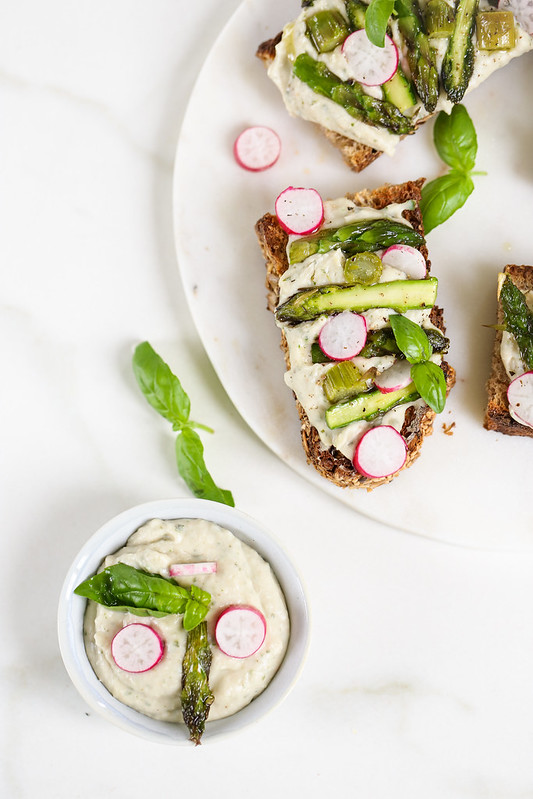 Tartine creme haricots blancs et asperges recette rapide