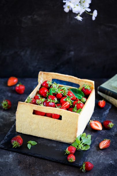 Gâteau cagette de fraises façon fraisier (recette et vidéo)