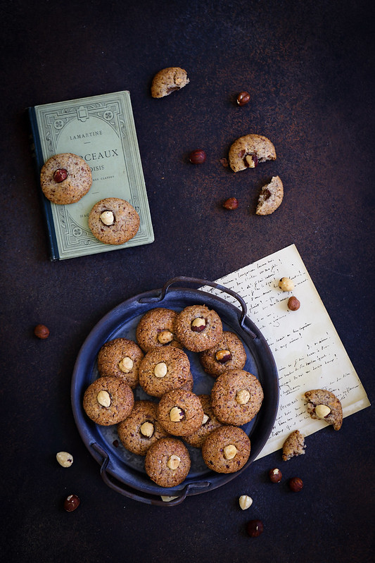 Biscuits amaretti italiens aux noisettes sans oeufs et sans gluten