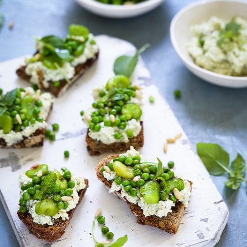 Tartines ricotta pesto petits pois recette vegetarienne fraiche