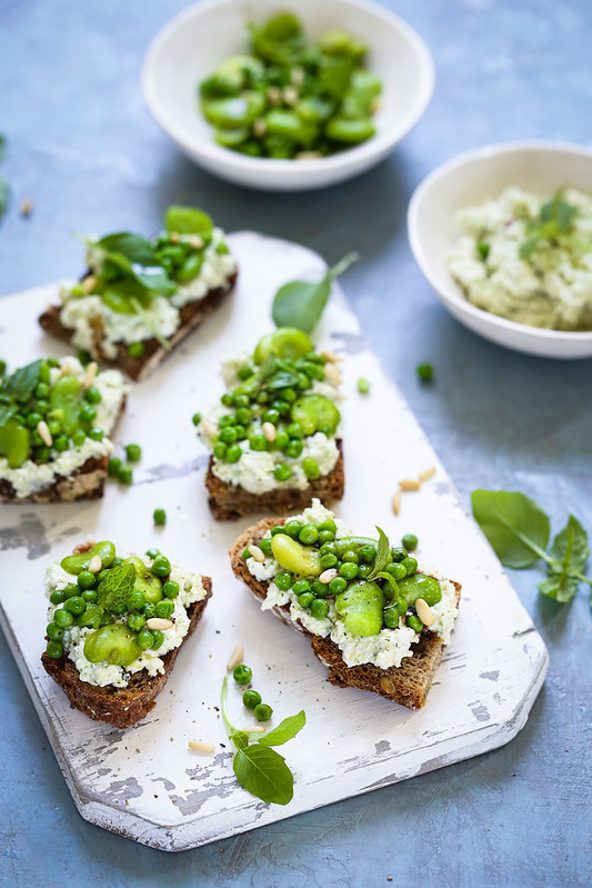 Tartines ricotta pesto petits pois recette vegetarienne fraiche