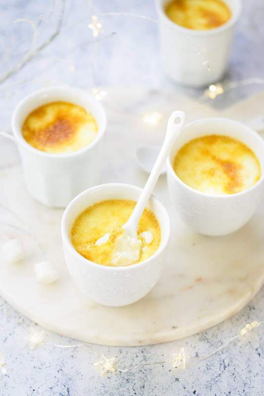 Panna cotta aux blancs d'oeuf et yuzu - Un déjeuner de soleil