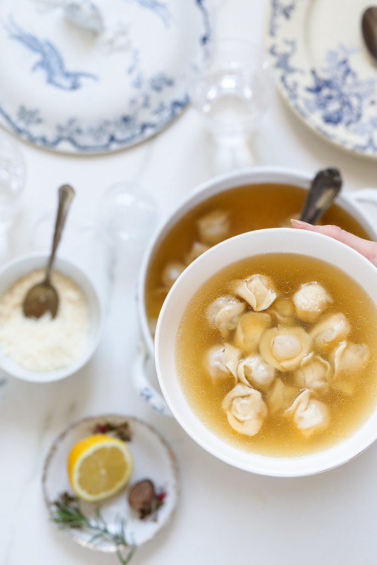 Congeler la sauce pour bouillon de soupe aux aliments Grand