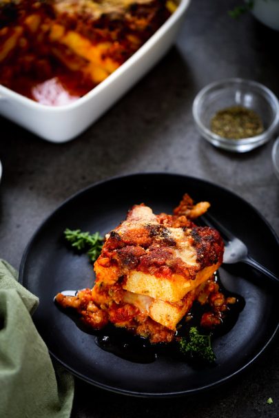 Gratin de polenta à la saucisse (recette vidéo)