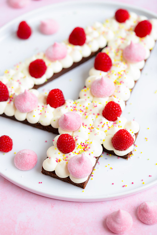 gateau chiffre facile chocolat ganache montee chocolat blanc framboises