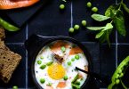 oeufs cocotte petits pois saumon fume recette astuces