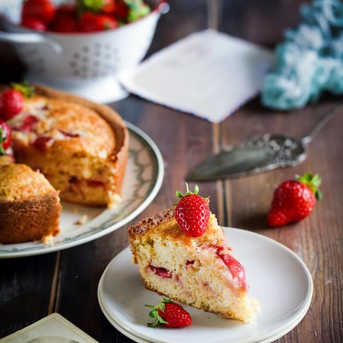 gateau yaourt amandes fraises recette facile sans balance