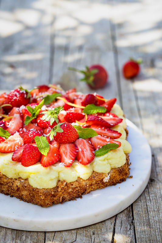 gateau coco creme citron fraises