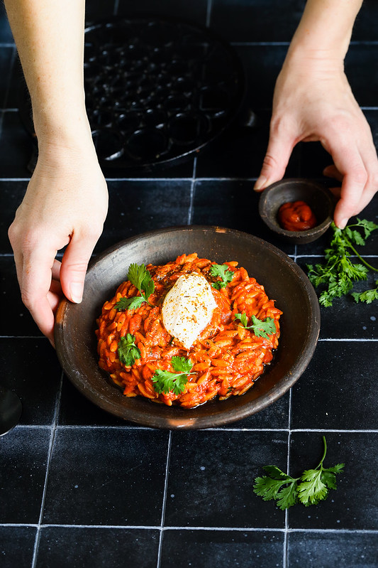 orzo tomate harissa mascarpone recette facile