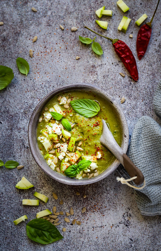 soupe courgettes basilic vegetarienne