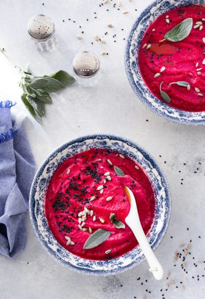 Soupe de betterave, panais et pomme