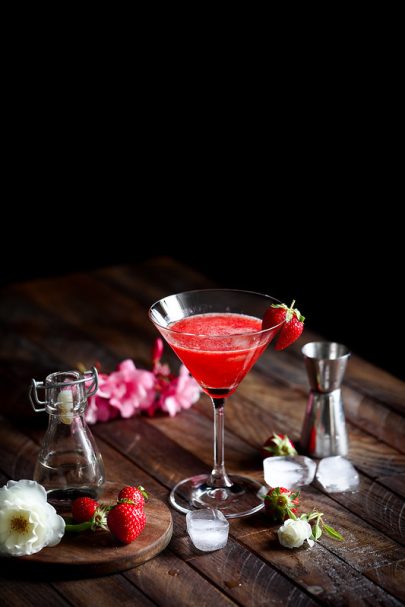 Cocktail à la fraise et à la rose