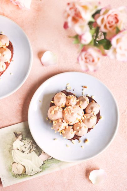 Brownie noisettes et ganache montée au chocolat au lait