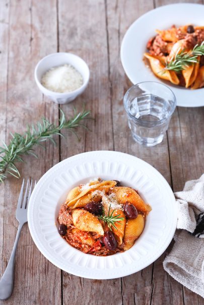 Pâtes à l’agneau confit et aux olives