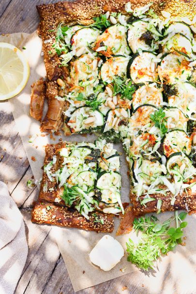 Tarte fine courgettes, chèvre et basilic