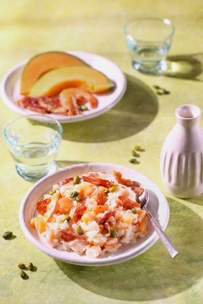 Risotto au melon, crevettes et jambon croustillant