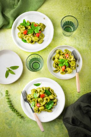 Pâtes à la sauce d’avocat et basilic